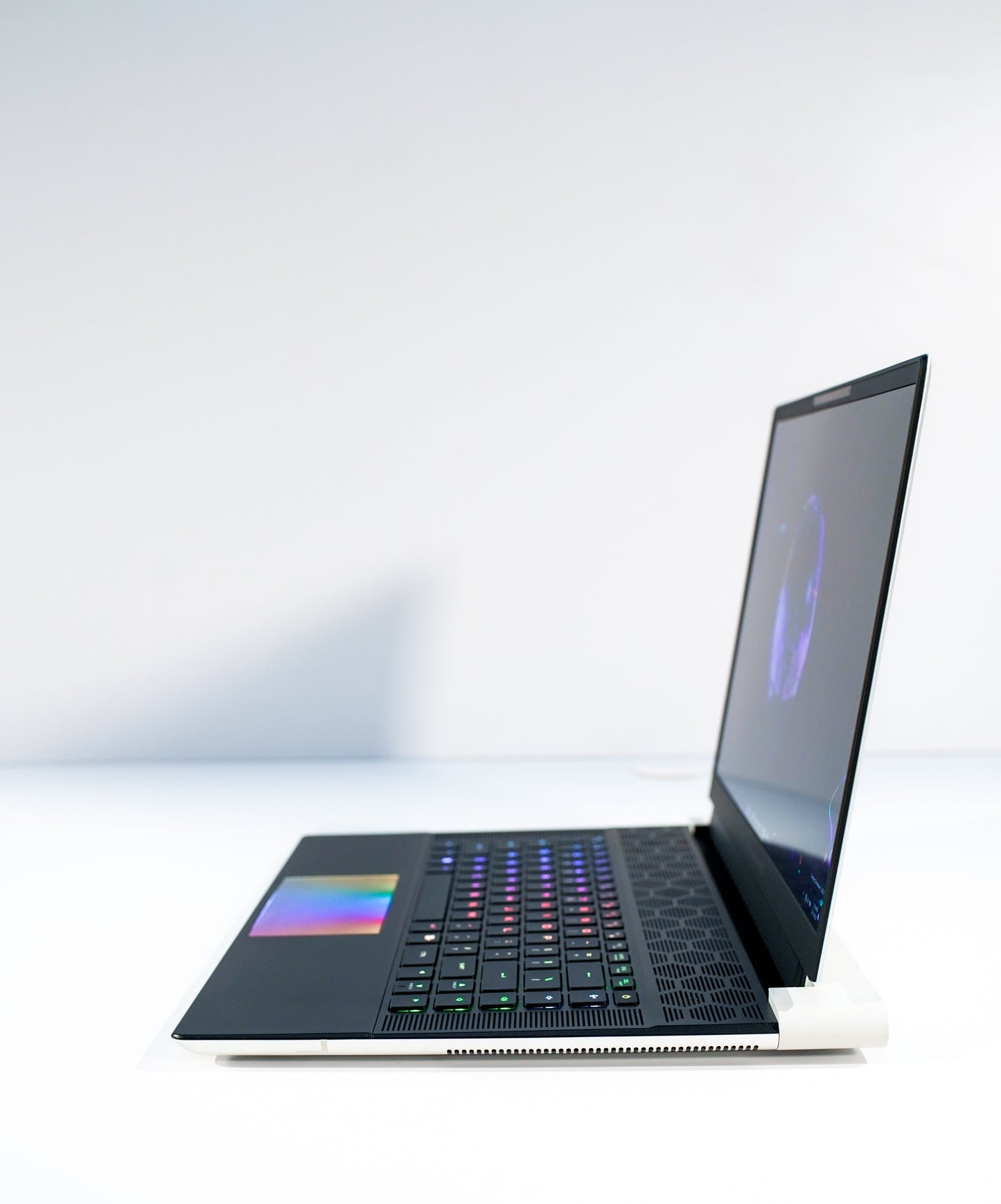 Aware x16 R2 Gaming Laptop